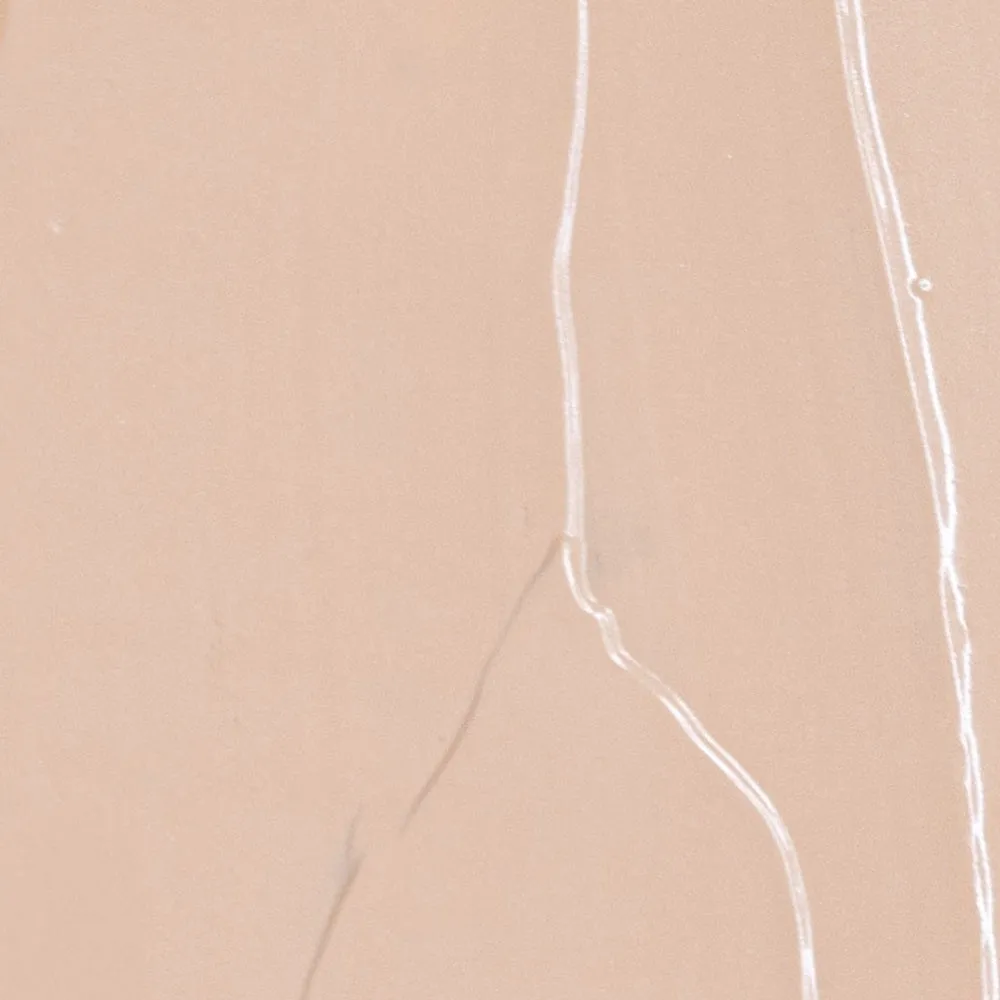 Lekki podkład pielęgnacyjny BB 02 Natural 30g